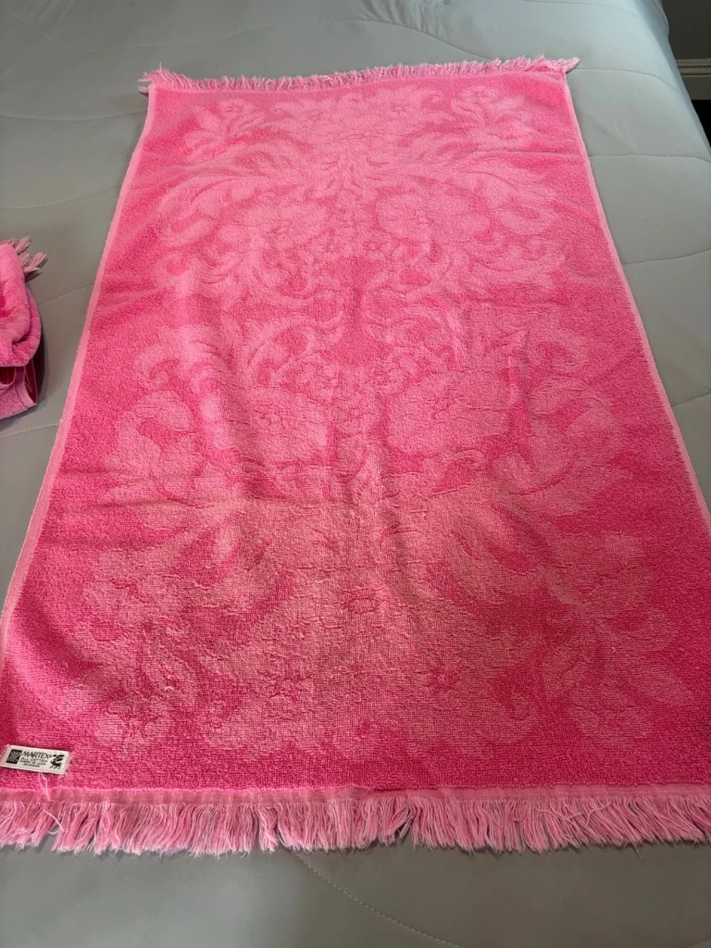 Martex Hot Pink Brocade Floral VTG Bath Towels Hand Towel